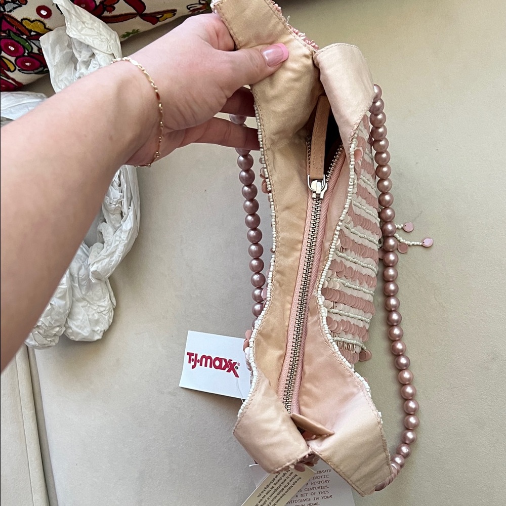 Elegant Beaded Tan Handbag - Picture 5 of 7